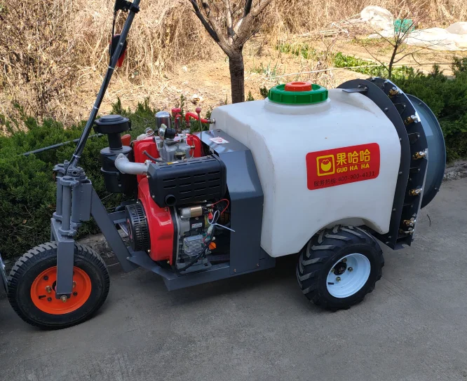 Gasoline engine power sprayer grapes sprayer 200 Liter self propelled sprayer