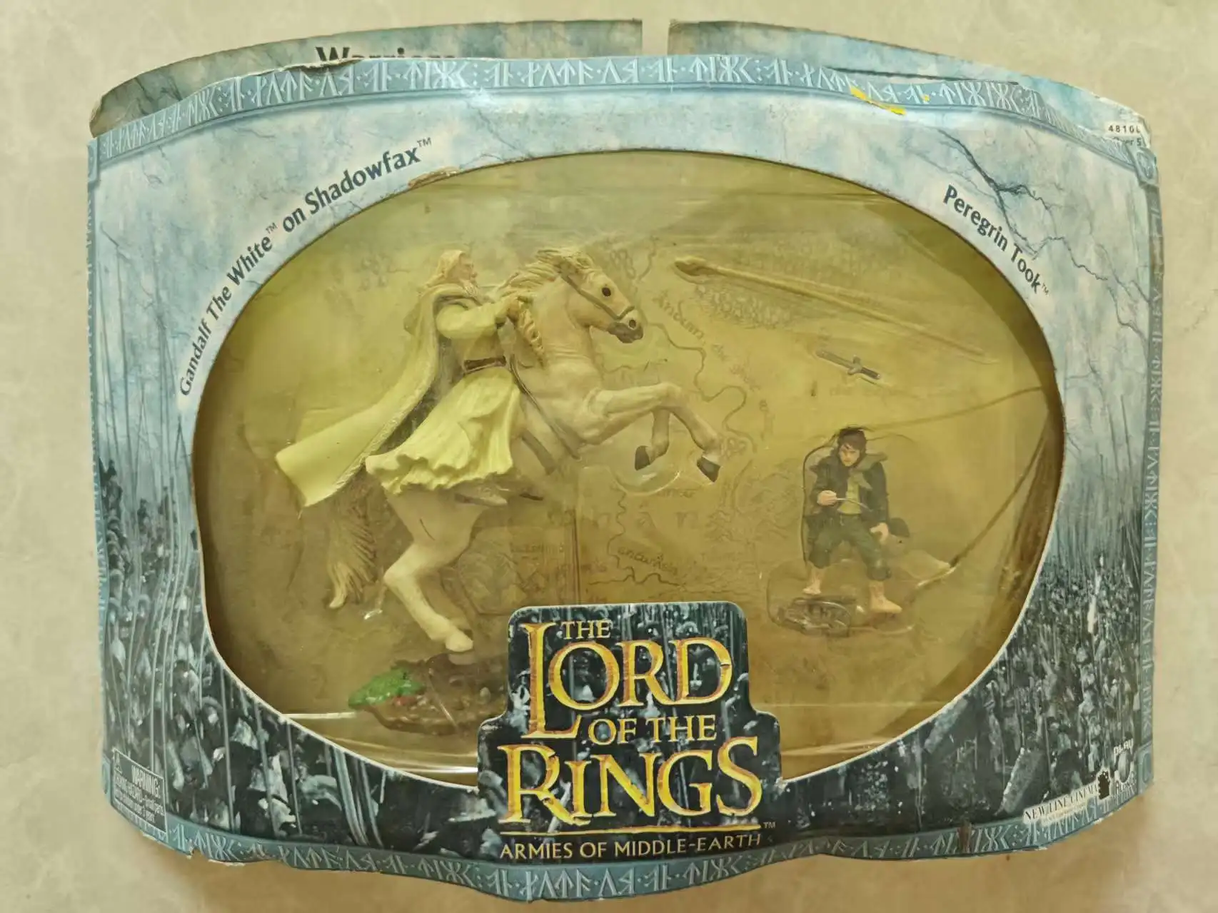 El Señor de los Anillos Ermies de la Tierra Media Gandalf El Blanco en Shadowfax y Frodo Baggins Play Along 2003 Figuras de acción