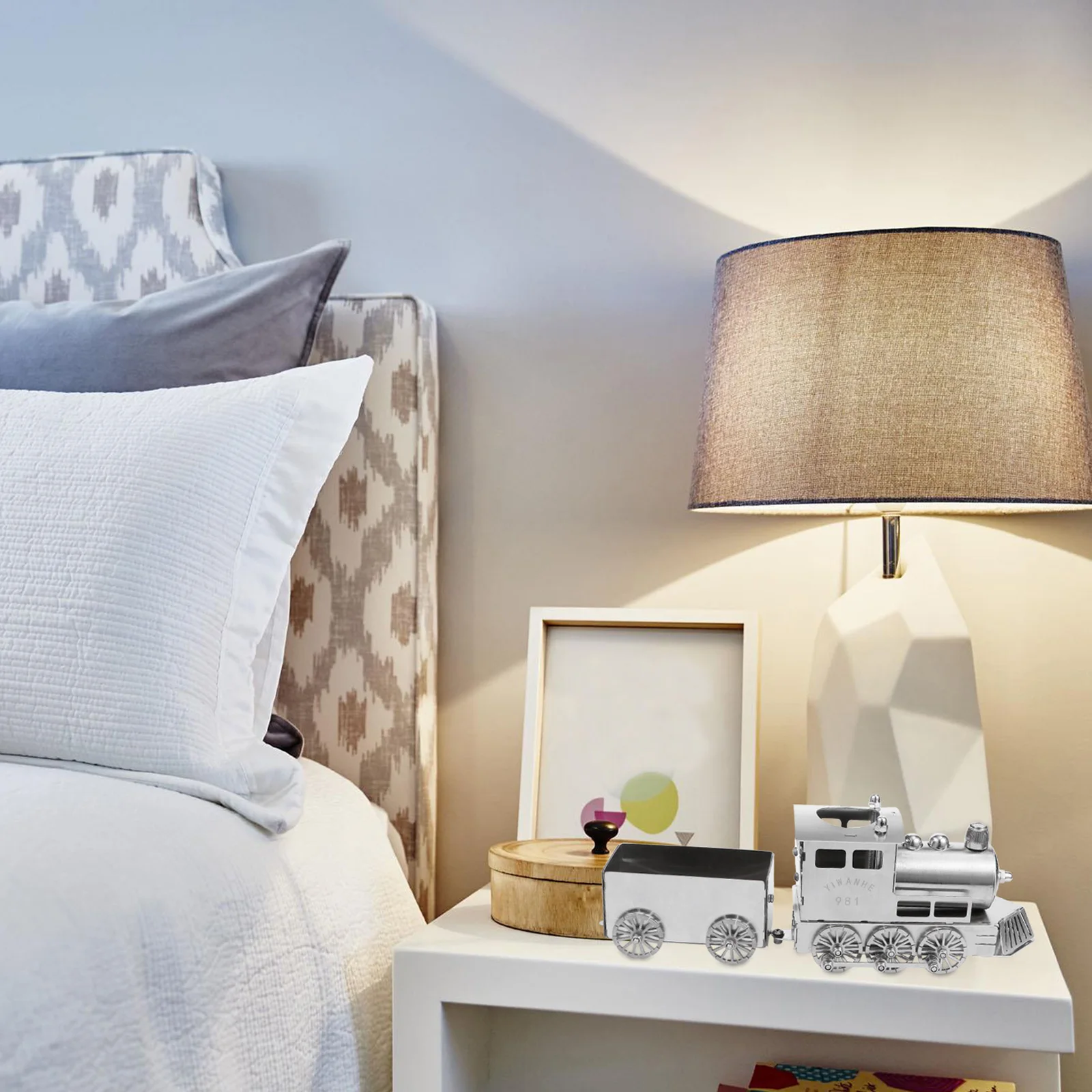 

1Set Steam Train Durable Retro Style Decorative Desktop Adornment Compact Space Saving Steam Locomotive Display