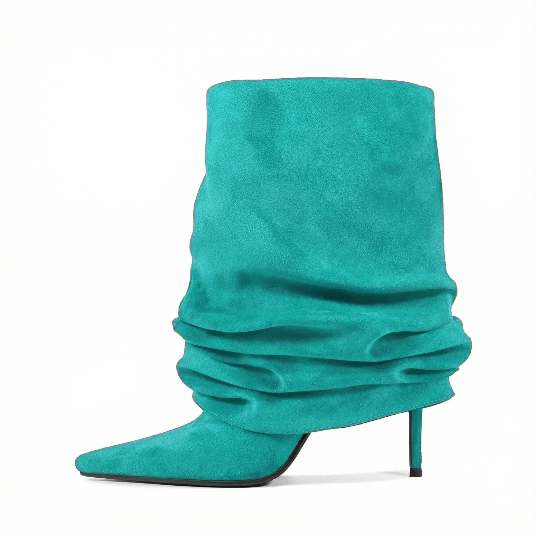 

Сапоги Arden Furtado Spring Blue из синей замши, плиссированные, короткие, с острым носком, на шпильке, с отворотом по краю, широкие, с трубчатым голенищем.