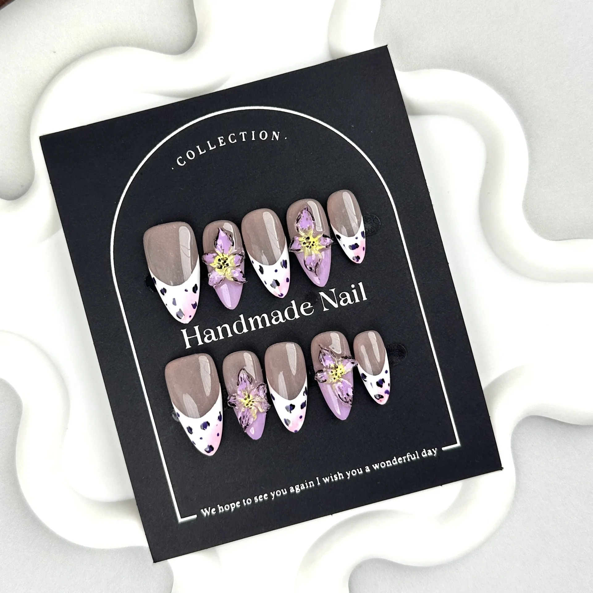 Imprensa artesanal em unhas esculpidas à mão cor pétalas design em forma de amêndoa unhas falsas doce legal coreano estilo bonito dicas de unhas falsas