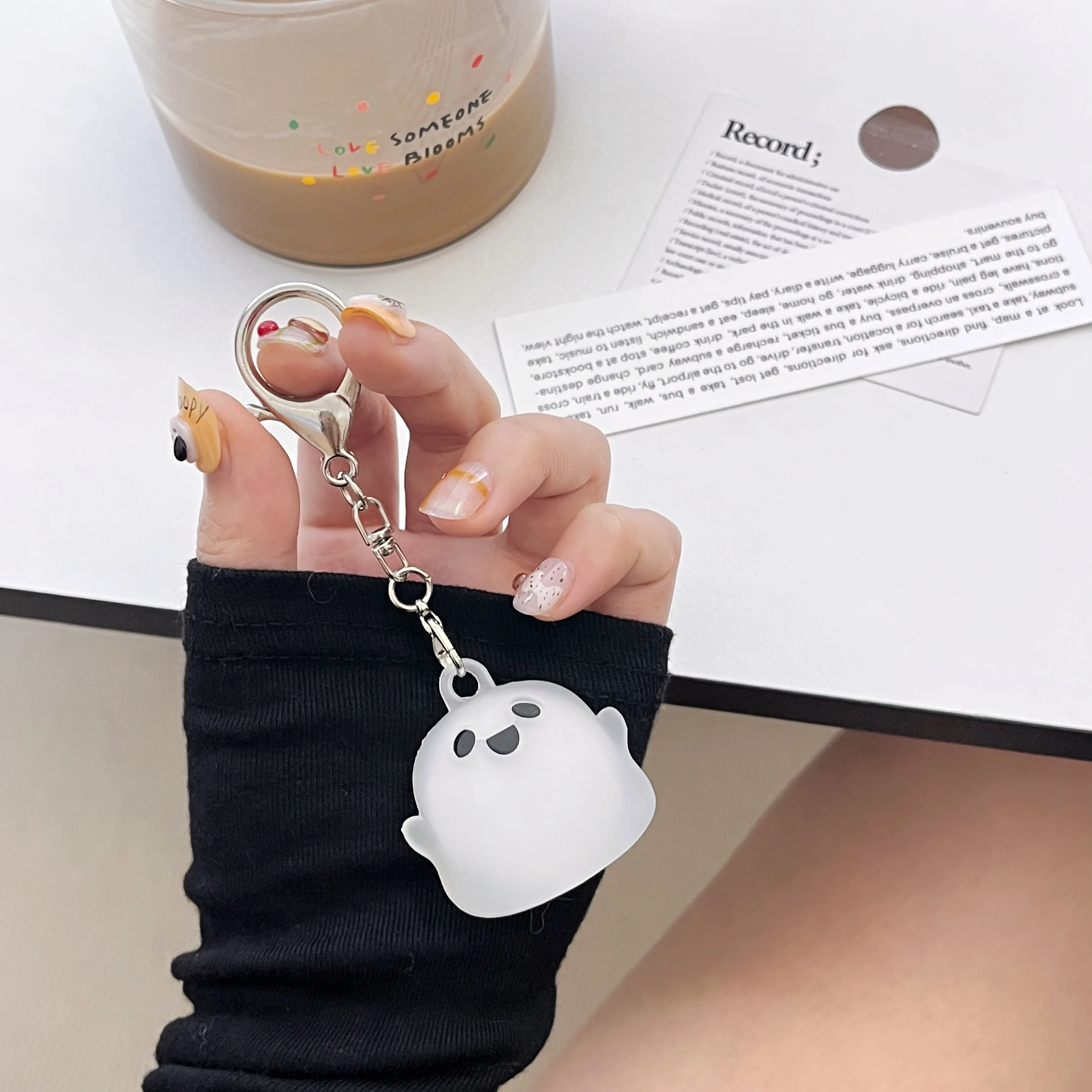 حافظة لهاتف Apple Air tag مع ملحقات تعقب شل واقية لسلسلة المفاتيح من السيليكون المضاد للسقوط Airtags Air tag