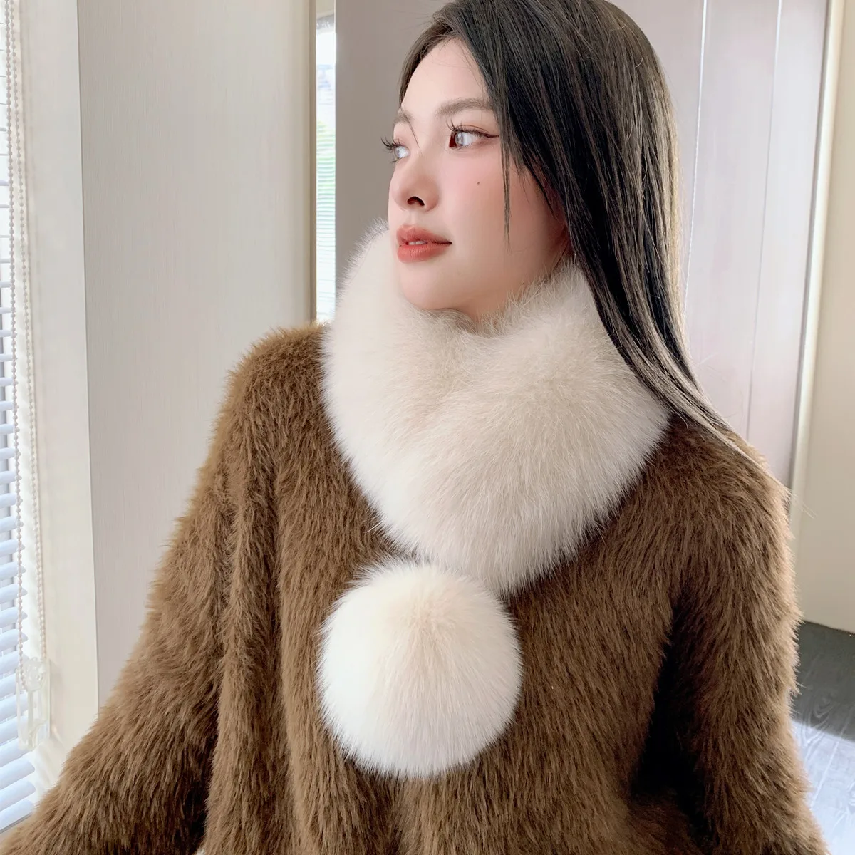 Korean version of new winter fur ball fox fur scarf, real fur women's fur scarf, magnetic suction buckle fur collar, fur