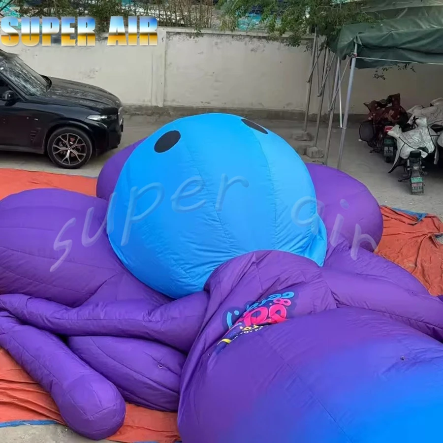 แบบจำลองพืชเป่าลมดีไซน์ใหม่ล่าสุด ดอกไม้สีม่วงเป่าลมมีขาสำหรับตกแต่ง
