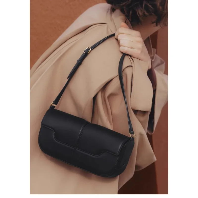 

2025 French Luxury and Fashionable One Shoulder Underarm Handbag, Cowhide Commuting Handbag, Casual and Simple French Stick Bag