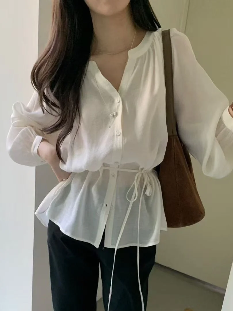 

Корейская женская блузка свободного кроя с круглым вырезом и рукавами-фонариками, с завязками на талии, эффект стройности, универсальный топ с поясом
