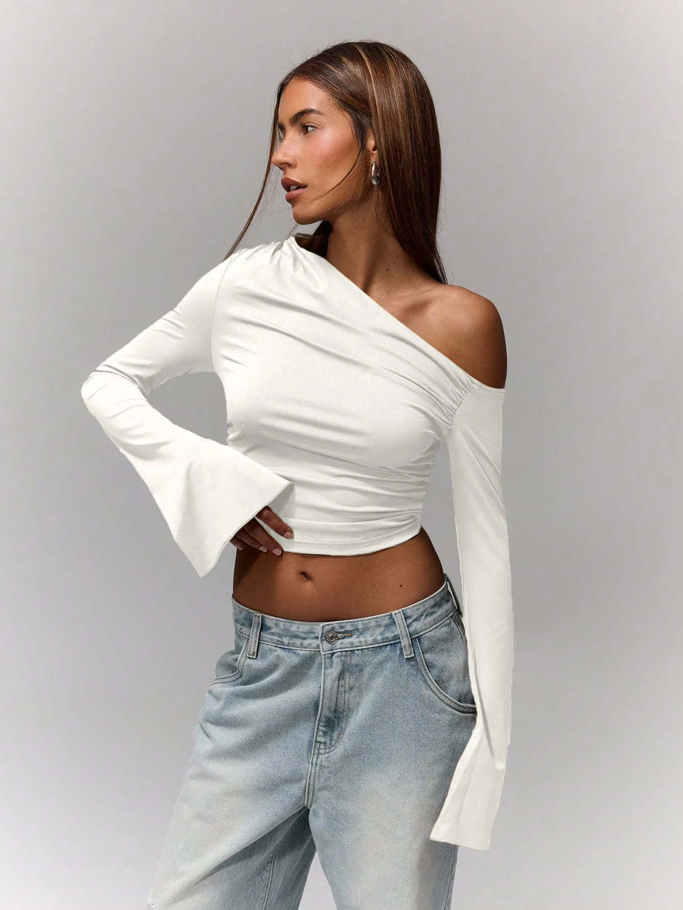 

Уличная повседневная модная тонкая футболка с косыми плечами и складной талией для похудения, однотонный топ с длинными рукавами, женский весенне-летний топ