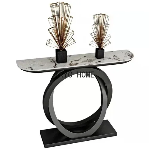 Galvanisierende Konsole aus gebürstetem Edelstahl, bogenförmige Steinplatte, schmales Gang an der Wand, Kuriositätenschrank, Seitenansichtstisch