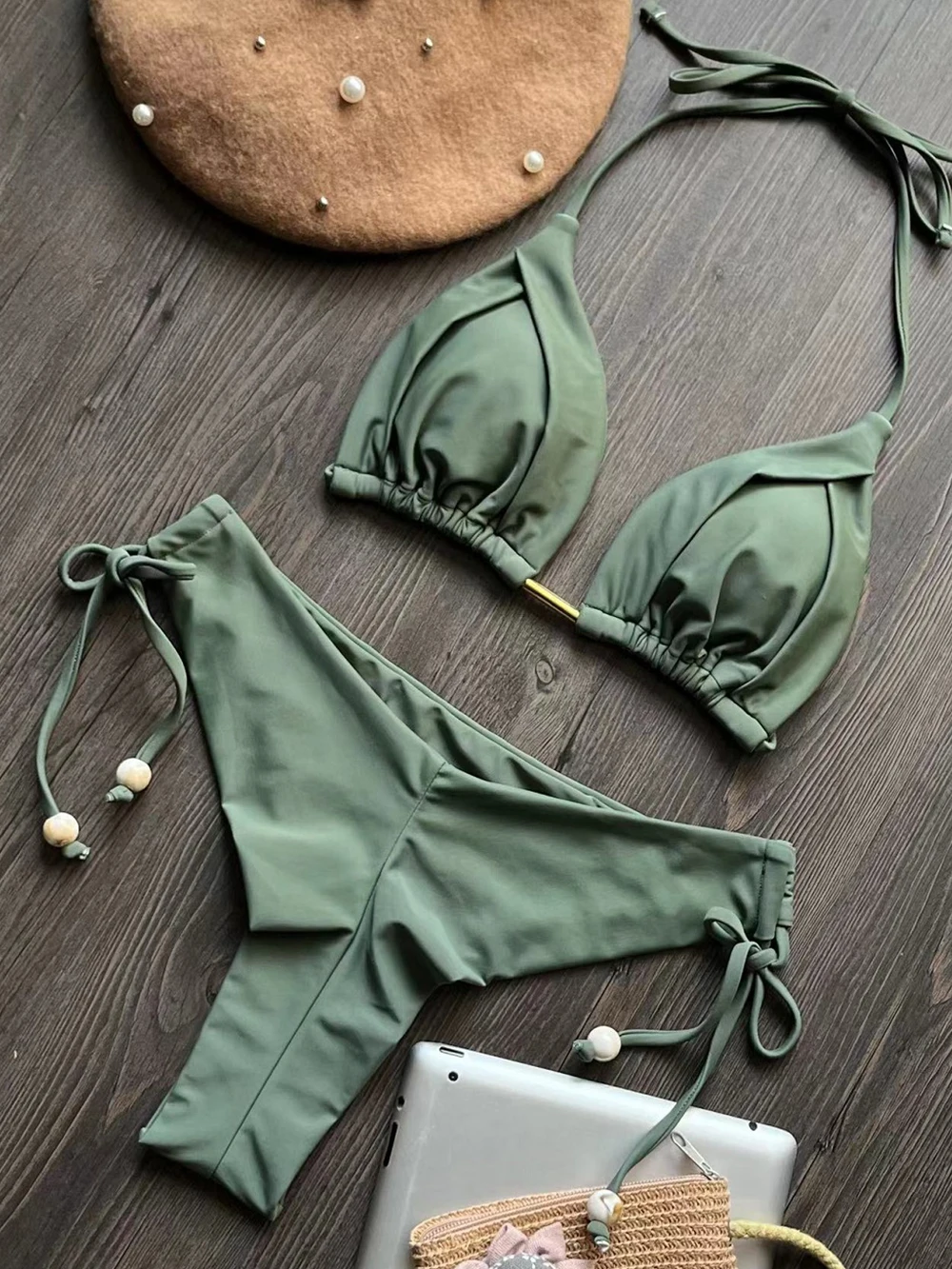 

Однотонный комплект бикини 2026: новый женский купальник из 2 предметов с бусинами на шее, летний пляжный купальник