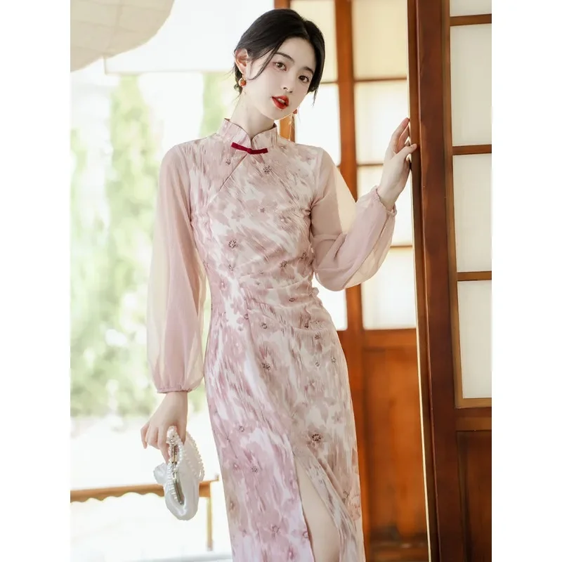 Traditionelle Qipao-Kleidung für Damen, rosa Stehkragen, langärmelig, modernes Cheongsam, chinesisches Abendkleid, festliche Party-Kostüme