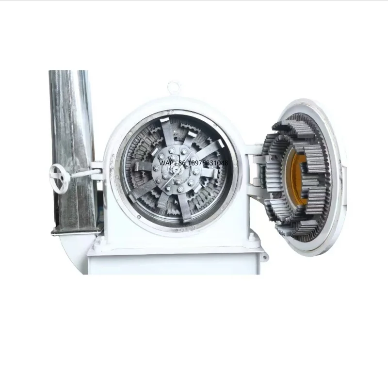 

Automatic self-propelled cattle breeding equipment New type of livestock and poultry feed grinder mixer Feed mixer