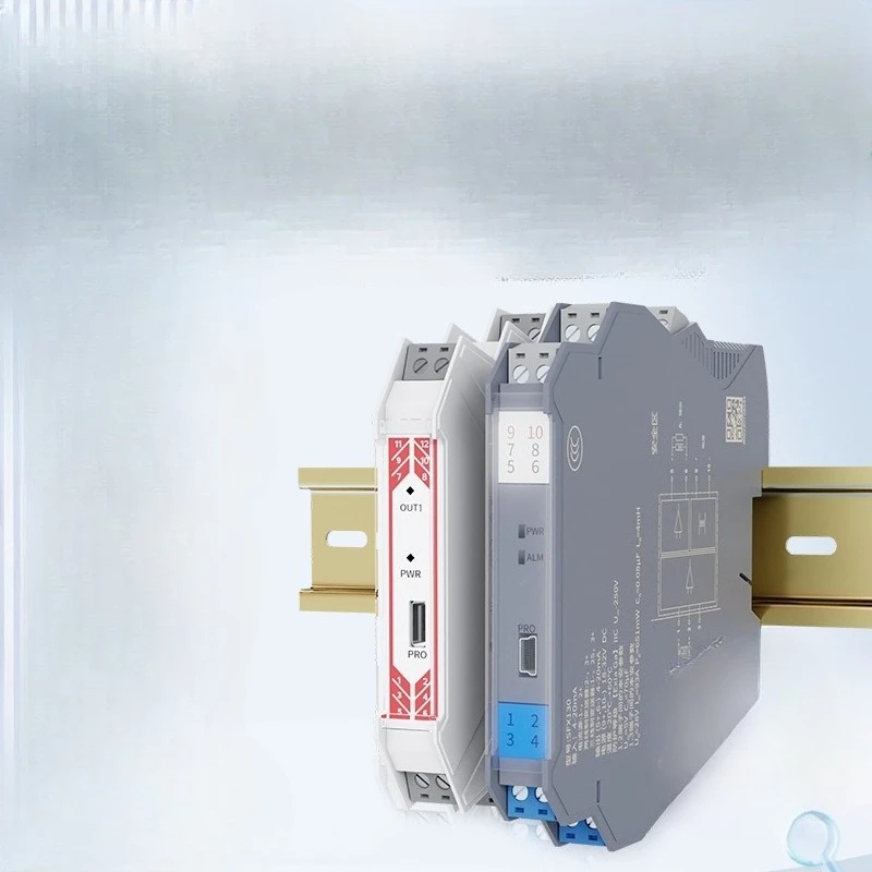 Signal conversion isolation transmitter, analog signal isolator