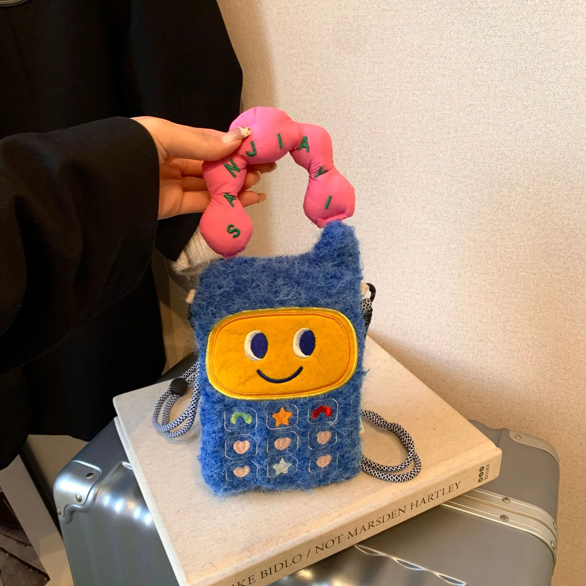 

Cute Cartoon Stylish Phone Bag Personality Exquisite Plush Compact Storage Bag High-end Feel Single Shoulder Crossbody Bag