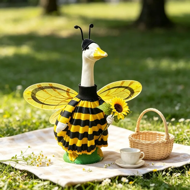 Outdoor Statue Bee Ladybug Insect Style Goose Costume for White Lawn Statue Accessory Spring Yard Ornament,without Goose