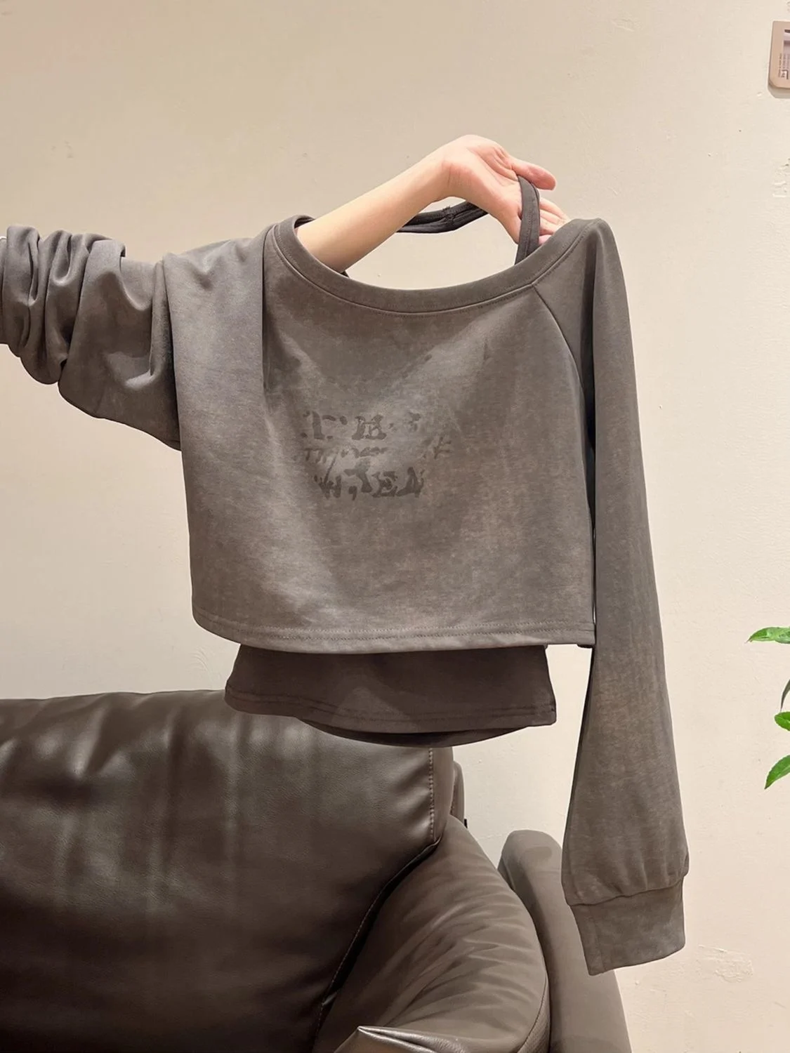 

Gray Shoulder Bared Long Sleeve Hoodie Women's Fashion Autumn Two Piece Set Slanted Collar Printed Slim Fit Korean Style