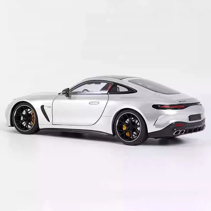 

Оригинальный NZG 1:18 для GT63 2023, серебристо-серый сплав, полностью открытая модель автомобиля