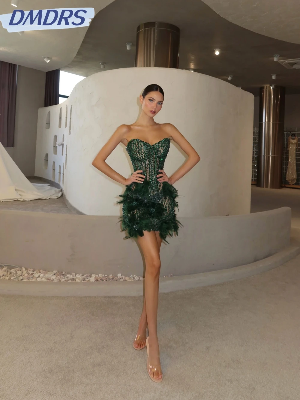 

Green Shimmering Crystal Feathers Mini Evening Dress Romantic Sweetheart Neck Wedding Party Gown Customized Luxury Prom Dresses
