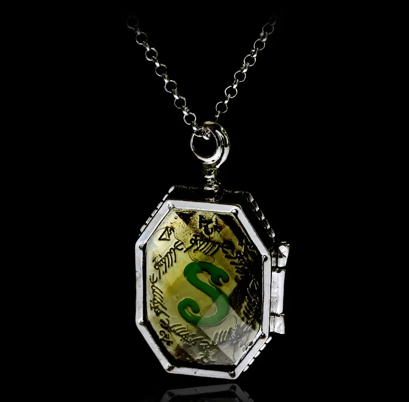 Retro Necklaces Horcrux Pendant Necklace for Men Popular Personality Opened Pendants Trendy Movie Anime Peripheral Jewelry