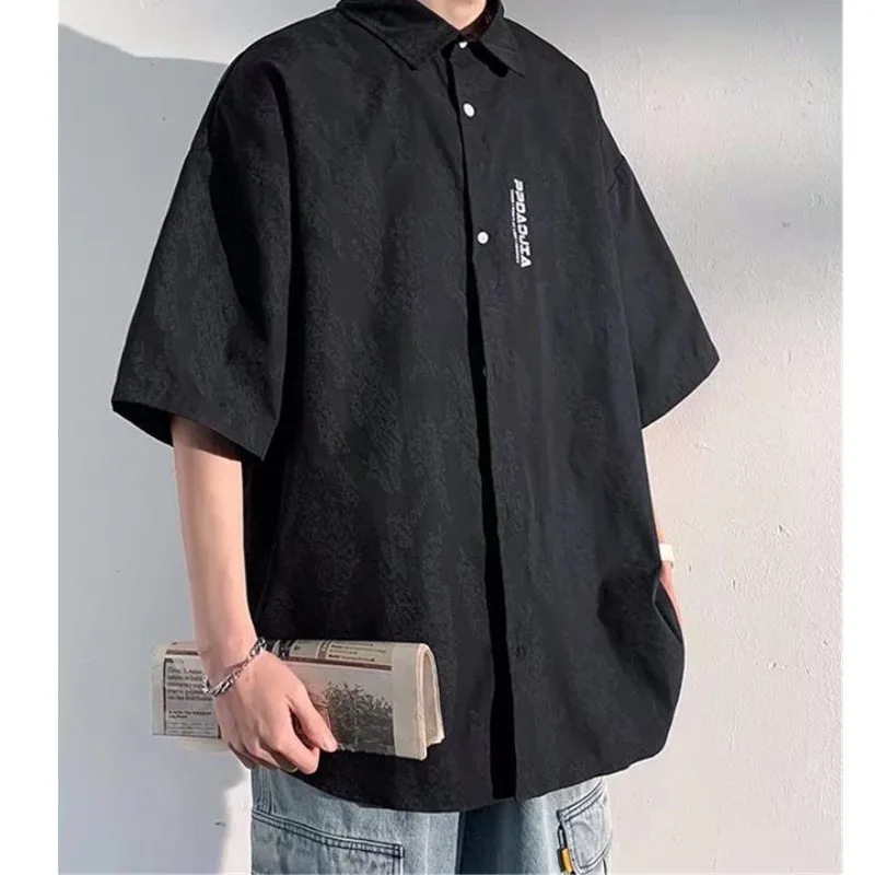 

Новое поступление, летняя мужская рубашка-кардиган с короткими рукавами, корейская версия, эластичная рубашка, повседневные мужские топы с буквенным принтом D0287