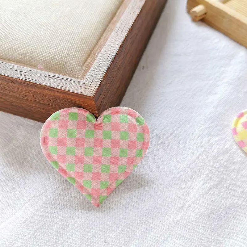 100 Stück 3,5x3,7cm Gemusterte Herz-Applikationen zum Aufnähen für Kleidung, Hüte, Schuhe, Haarschmuck, Haarspangen, Schleifendekoration – Detail 11