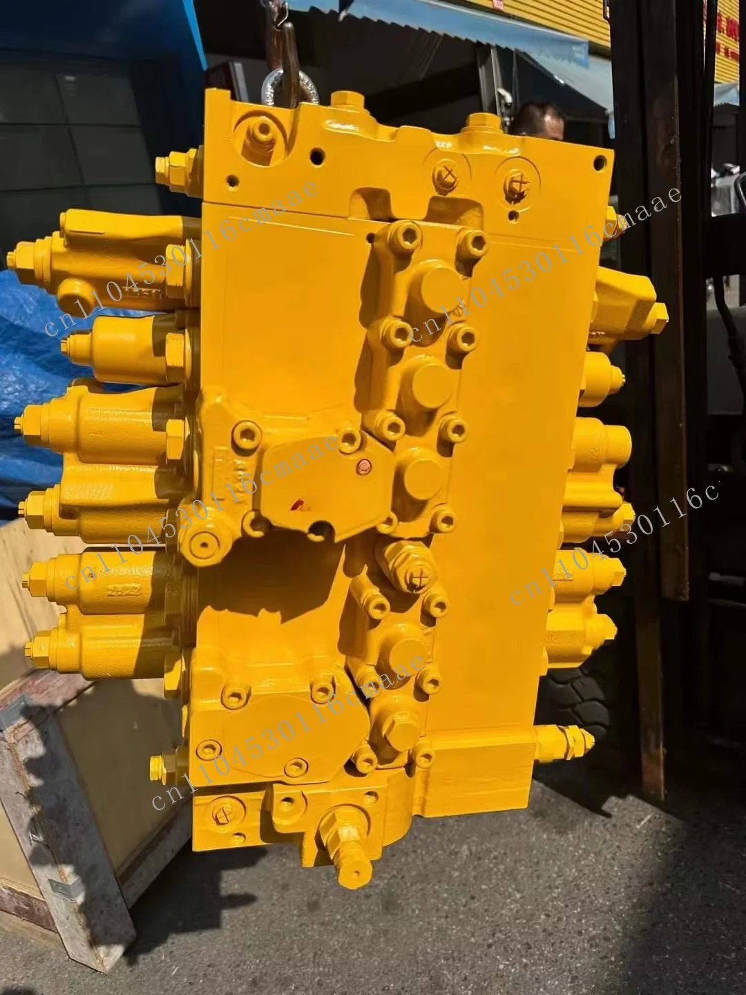 PC200-8 Excavator hydraulic distributor distribution valve PC200-8 multi-way valve