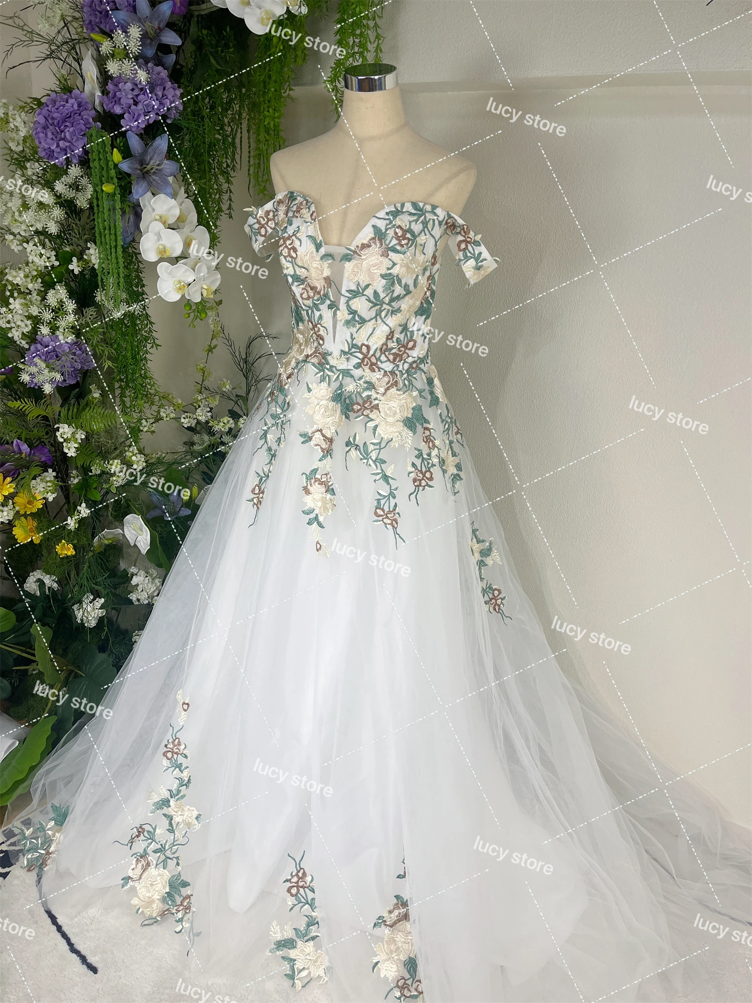 Lucy Customized Plus Size Wedding Dress Women Floral Fabric Luxurious Women's Evening Dresses vestidos de novia wedding dress