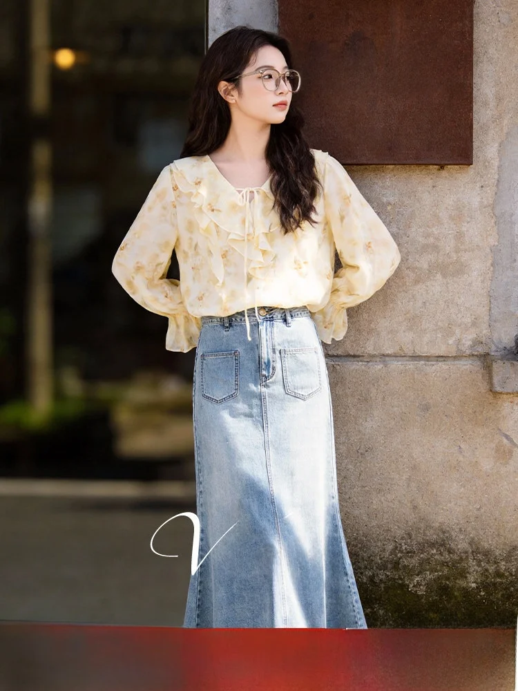 

Sweet Style Oversized Women's Clothing Set with Ruffle Trimmed Top And Denim Skirt Korean Version Commute Polyester Fiber
