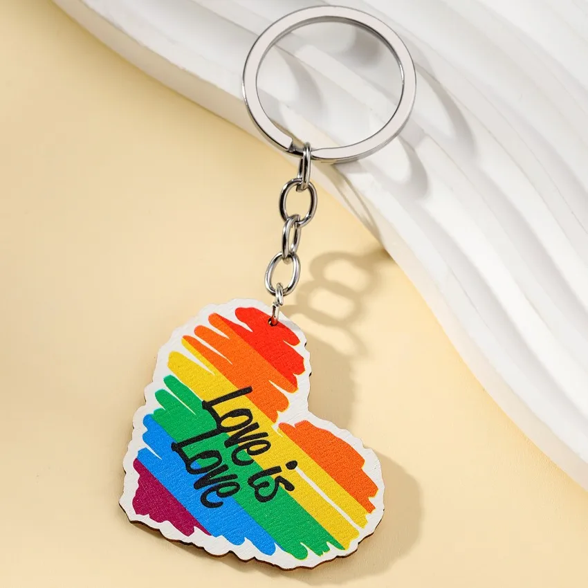 New English Letter Love Is Love Keychain Couple Gift Giveaway Character Pattern Pendant Gift Wholesale