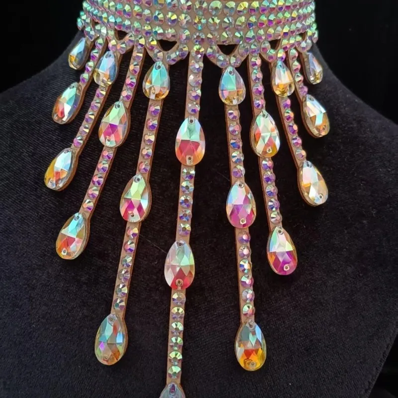 Maßgeschneiderte Diamant-Explosion Flash Latin Black Pool Modern Dance Spezielle Halskette Halskette Schmuck Bauchtanz Performance