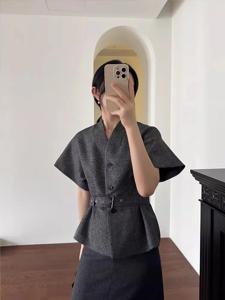 

Classic Silk Lined Woolen ort Jaet Thin oulder Street Sle Women's Knitted Sweater Long Sve V-Ne Button Closure