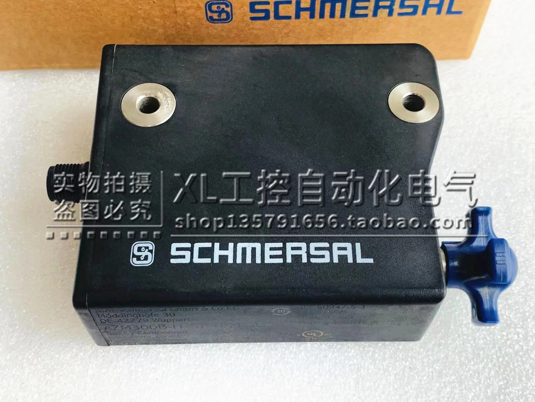 

Original Schmeisser Safety Door Lock SCHMERSAL AZM300B-I1-ST-1P2P-A 24VDC Stock