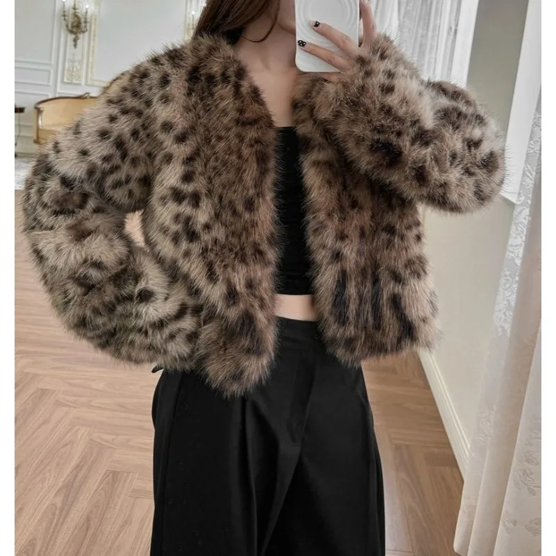 

Wild Leopard Shadow Light Luxury Leopard Print Furry Warm Jacket Women's Trendy Versatile Spice Girl Top