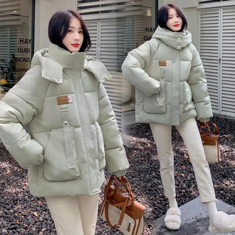 2025 Winter Nieuwe Vrouwen Korte Parka Jas Mode Losse Katoenen Jas Met Capuchon Vrouwen Plus Size 3xl Katoenen Kleding Winter Uitloper
