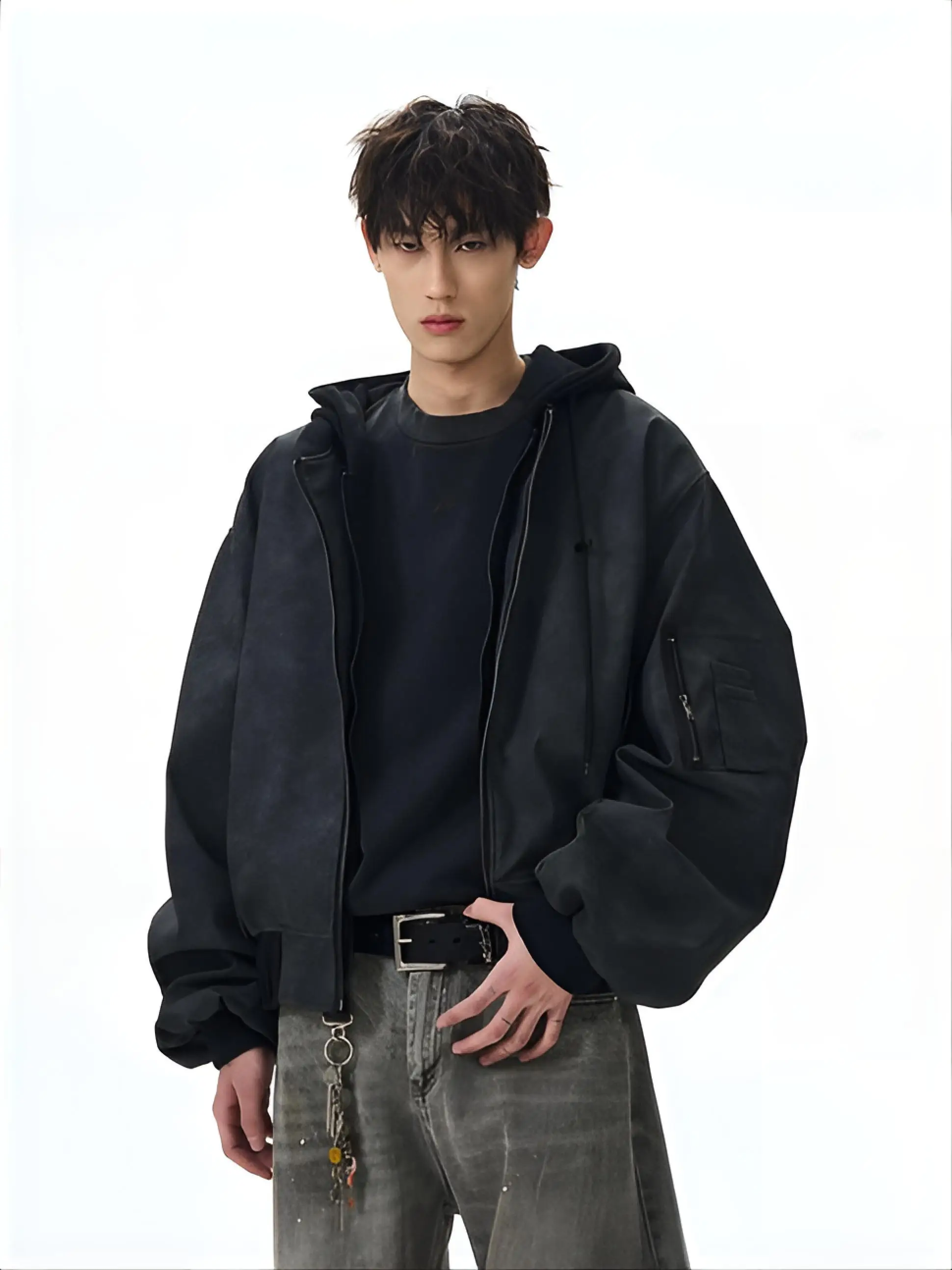 

Мужское пальто из начесанной и глянцевой ткани: осеннее, утепленное, с эффектом сатина и шелка, гладкое, блестящее, полированное, сияющее, элегантное, шелковистое, теплое.