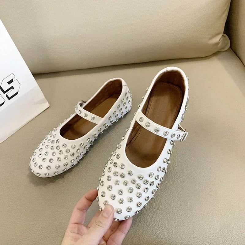 Hot Women's Flat Sandals Round Head Rhinestone Beautiful Flat Shoes Women's New 2024 Summer Super Soft Sheepskin Inner Height