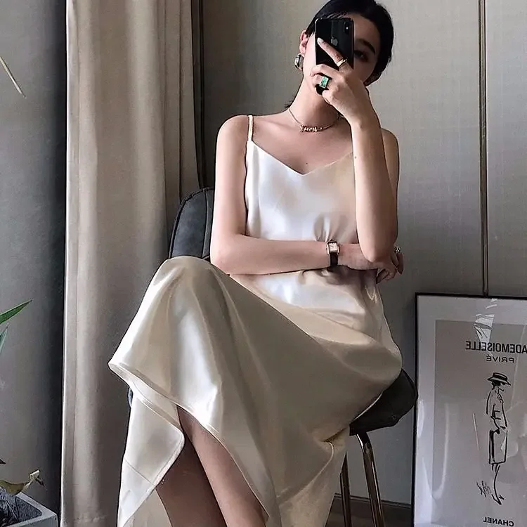 

Retro Dungaree Dress Women's Summer A-line Sexy Shiny Satin V-neck Knee-Length Woman Dress Vestido De Mujer Femme Robe