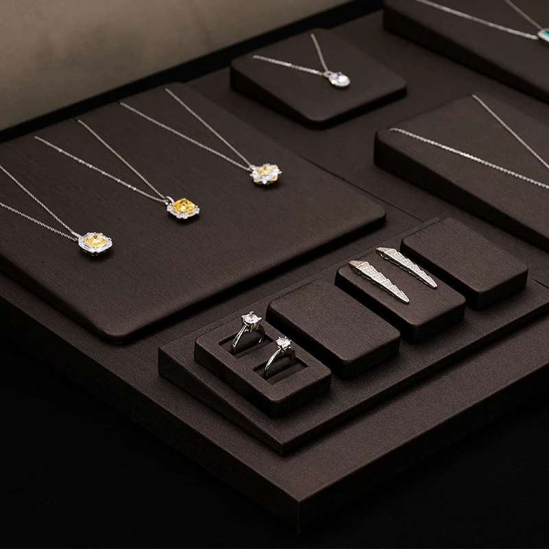 

New high-end window jewelry display props, rings, necklaces, bracelets, counter display and display shelves
