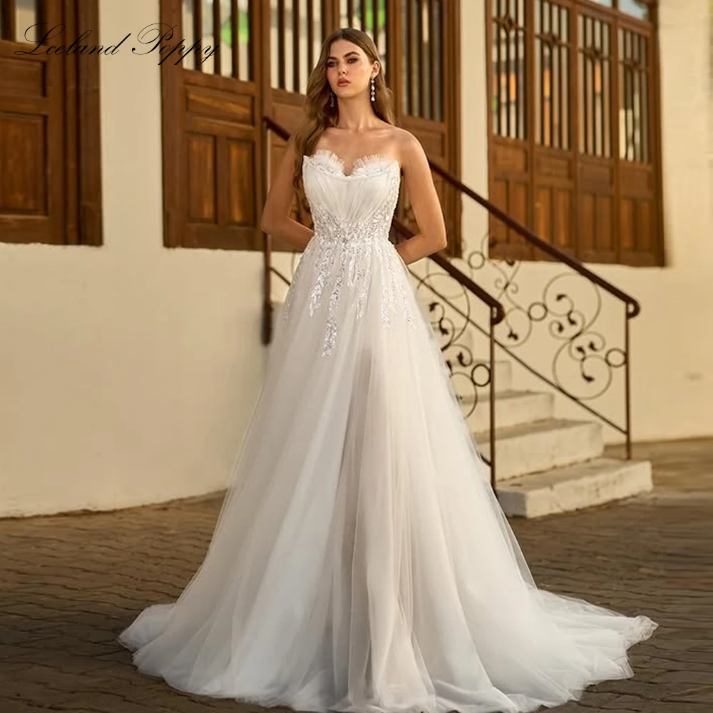 Lceland Poppy Customized A Line Strapless Wedding Dresses Floor Length Sleeveless Beaded Lace Bridal Gowns with Court Train