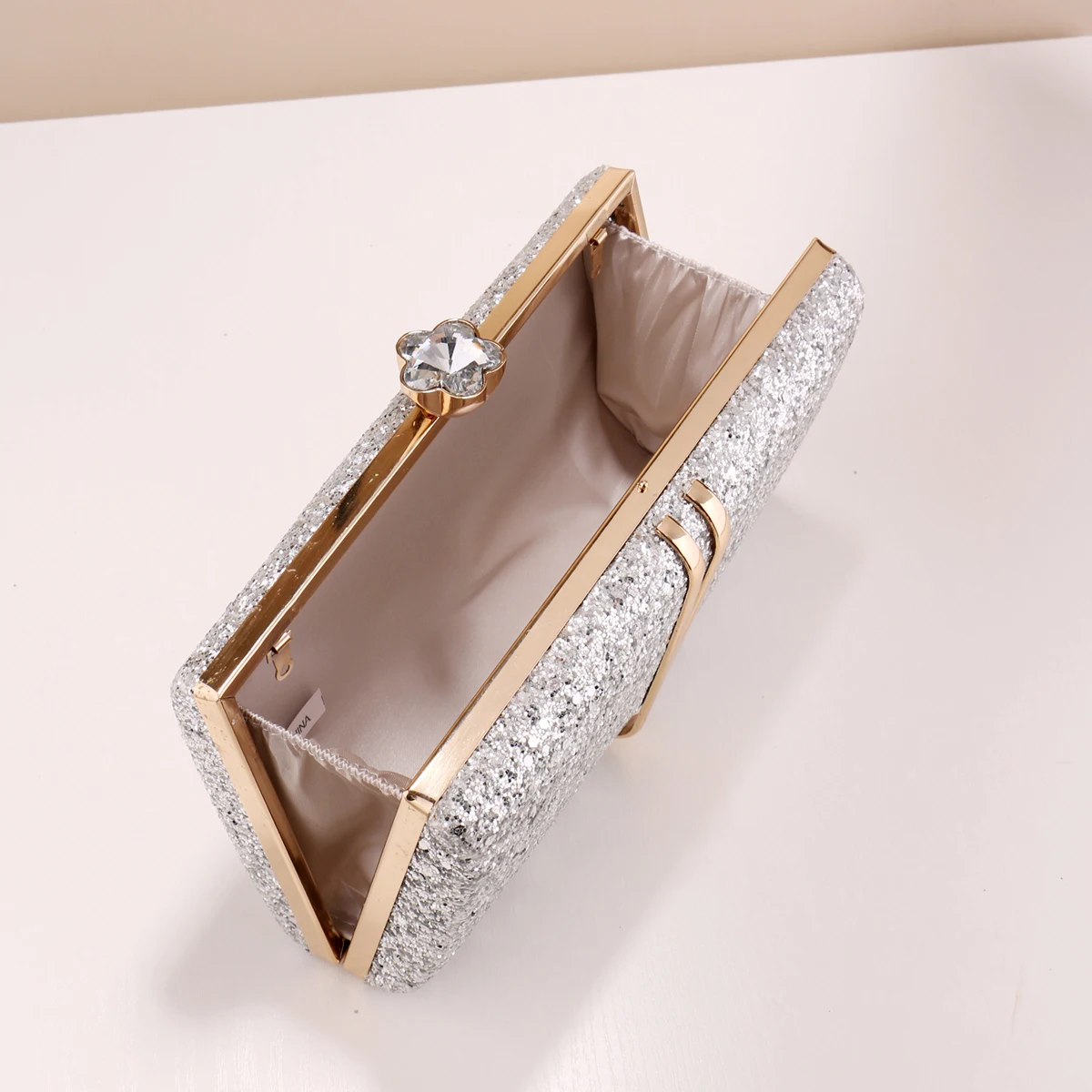 Metal Chain Shoulder Clutch With Flap Fashion Wedding Party Handbags Prom Dinner Evening Bags