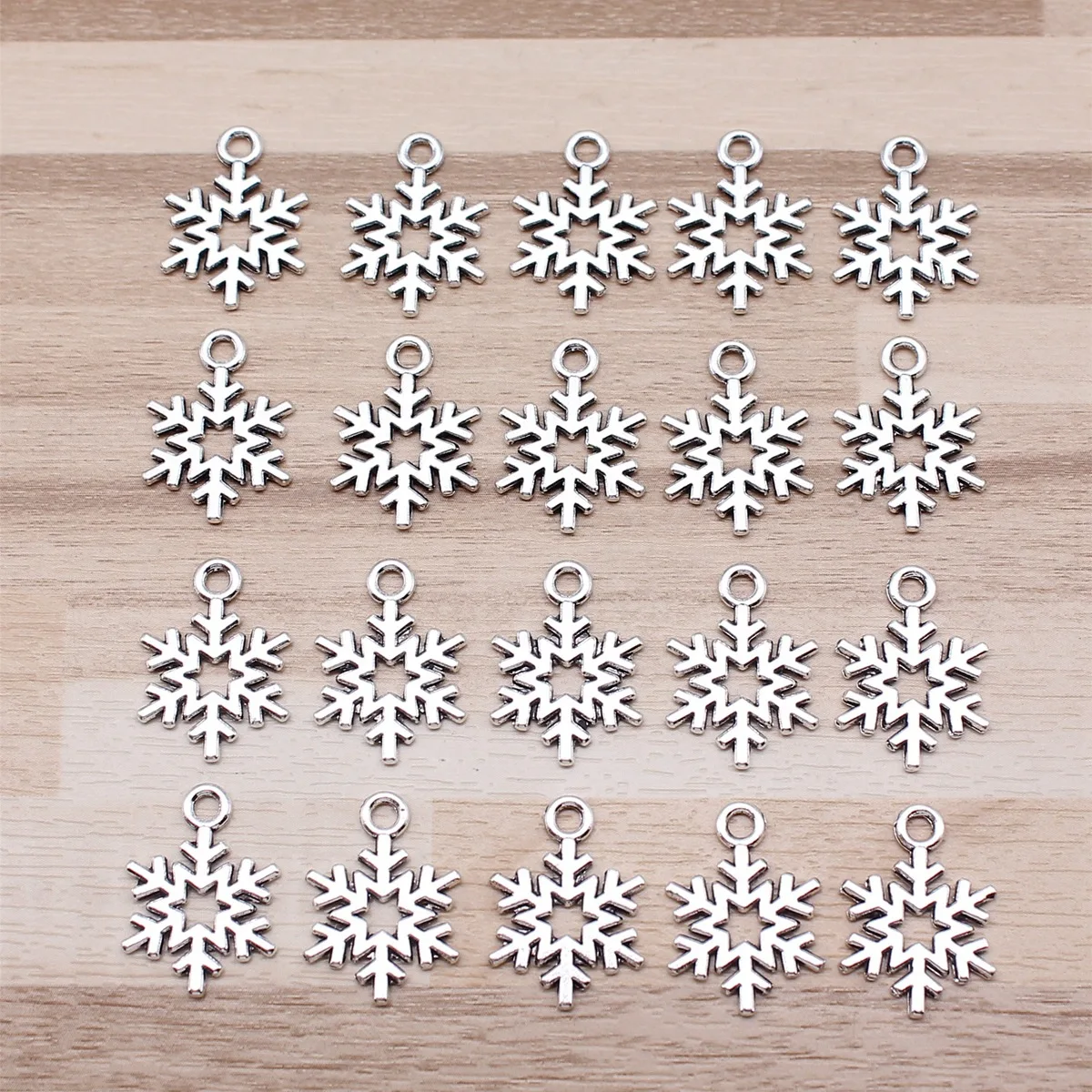 IFOCUS 20 Stück/Lot Schneeflocken-Charms aus Zinklegierung für DIY-Schmuckherstellung, 19 x 14 mm/0,75 x 0,55 Zoll