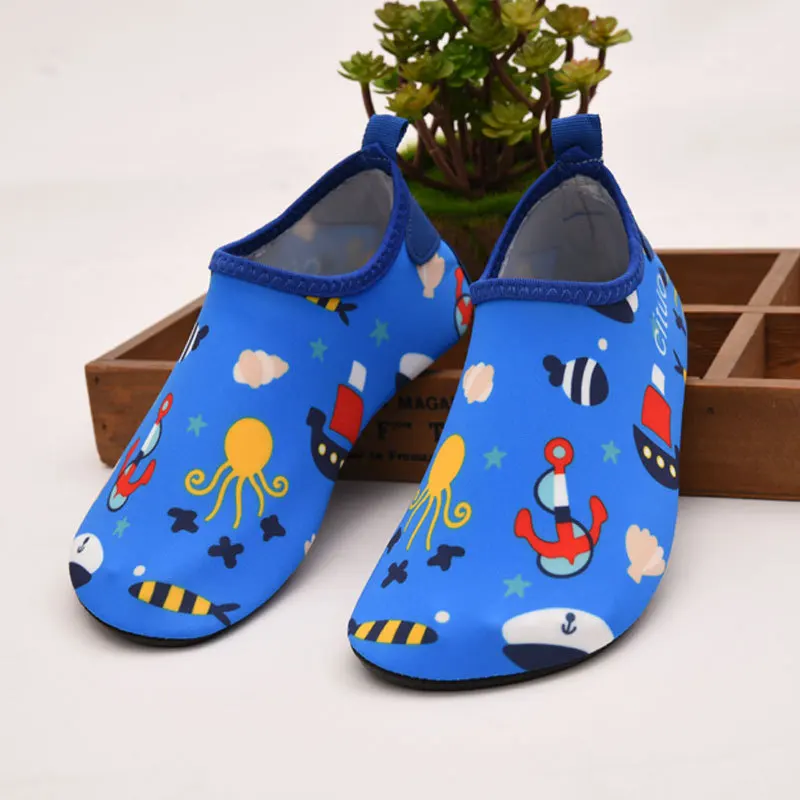 Bambini ragazzi ragazze Cartoon Swim Water Shoes calzini Aqua a piedi nudi scarpe antiscivolo Surf pesca immersioni bambini pantofole Indoor