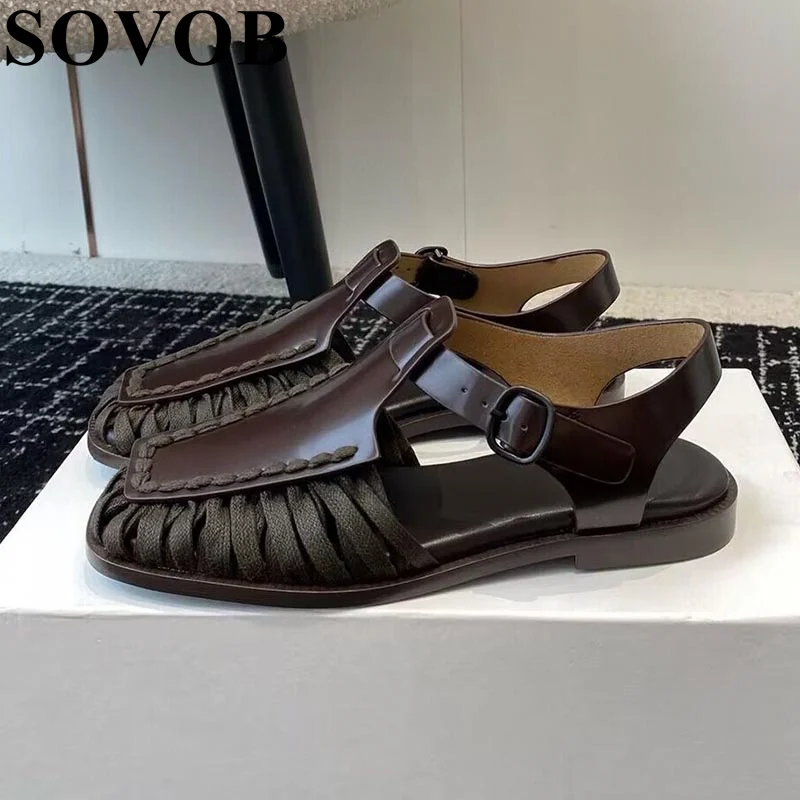 

Spring Patent Leather Hollow Out Casual Sandals Women's Flat Bottomed British Single Shoes 2024 Daily Versatile Walking Shoes