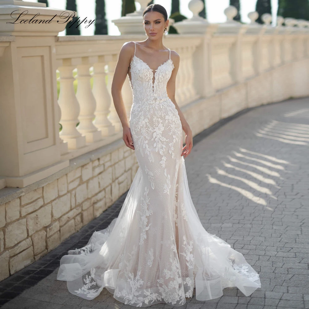 

Lceland Poppy Customized V Neck Mermaid Lace Wedding Dresses Shiny Spaghetti Straps Sleeveless Beaded Bridal Gowns