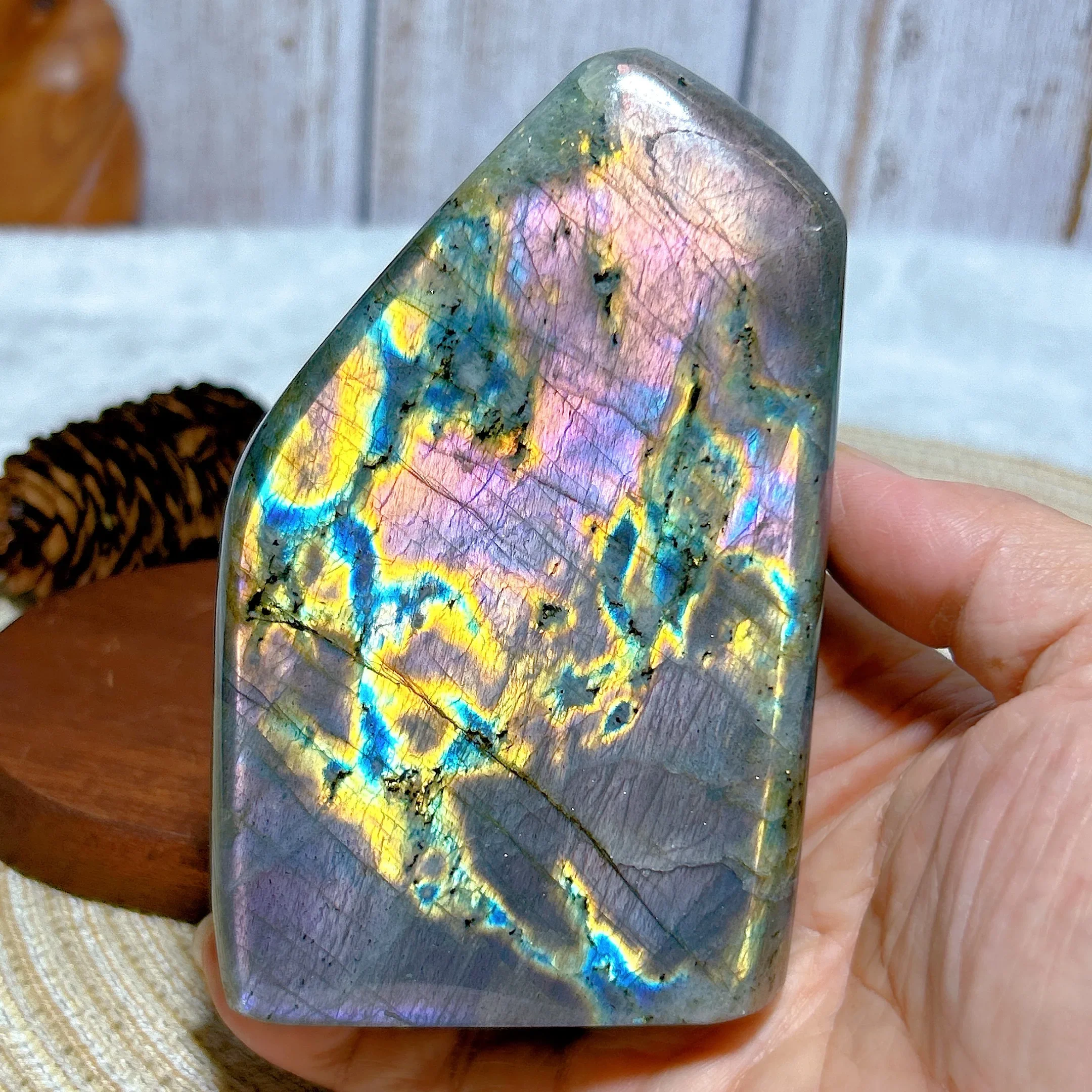 Natural Crystal Blue Purple Labradorite Free Form polished Flashy Healing High Quality Home Decorations Mineral Energy Gift