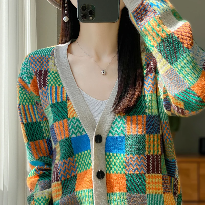 2023 Autumn Winter New Woolen Sweater Women's V-Neck Long Sleeved 100% Pure Wool Loose Plaid Color Matching Knitted Cardigan Top