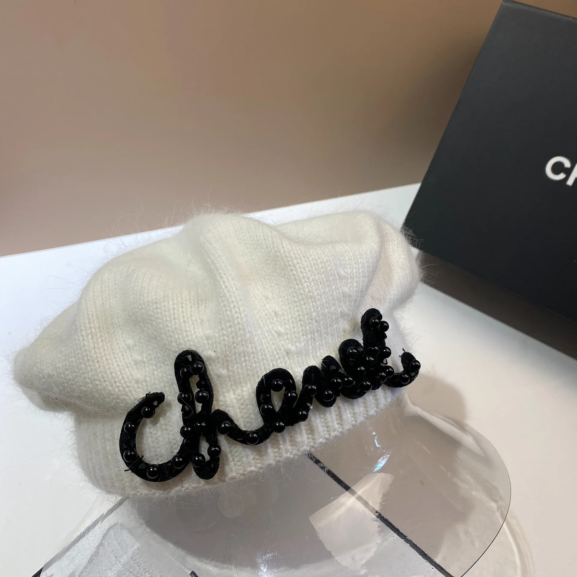 New Pearl-Lettered Rabbit Fur Beanie Fall/Winter New Style Warm Fuzzy Knit Painter's Beret With Trendy Octagonal Design