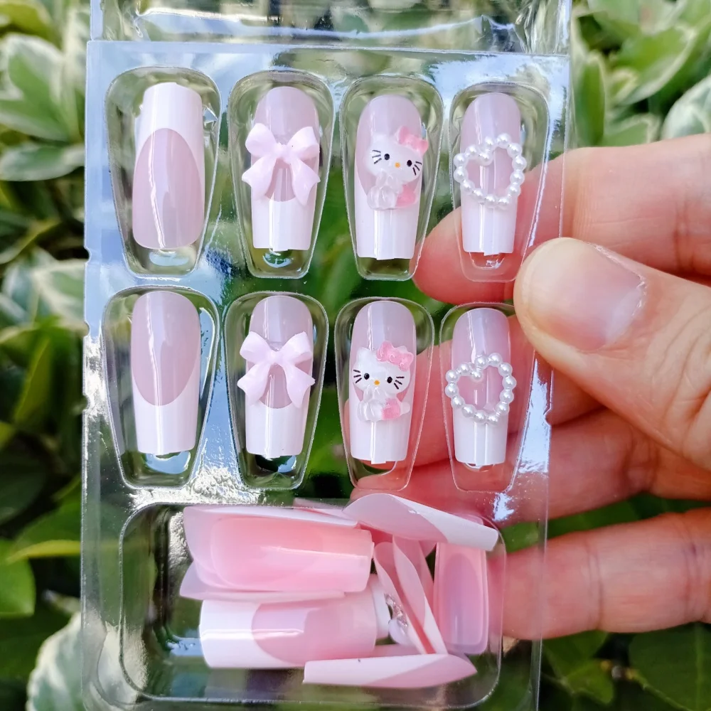 24枚入り ハンドメイド ピンク フレンチ ハローキティ つけ爪 カワイイ キティ猫/パール/リボン ロングバレリーナ風付け爪 漫画風キティネイルチップ