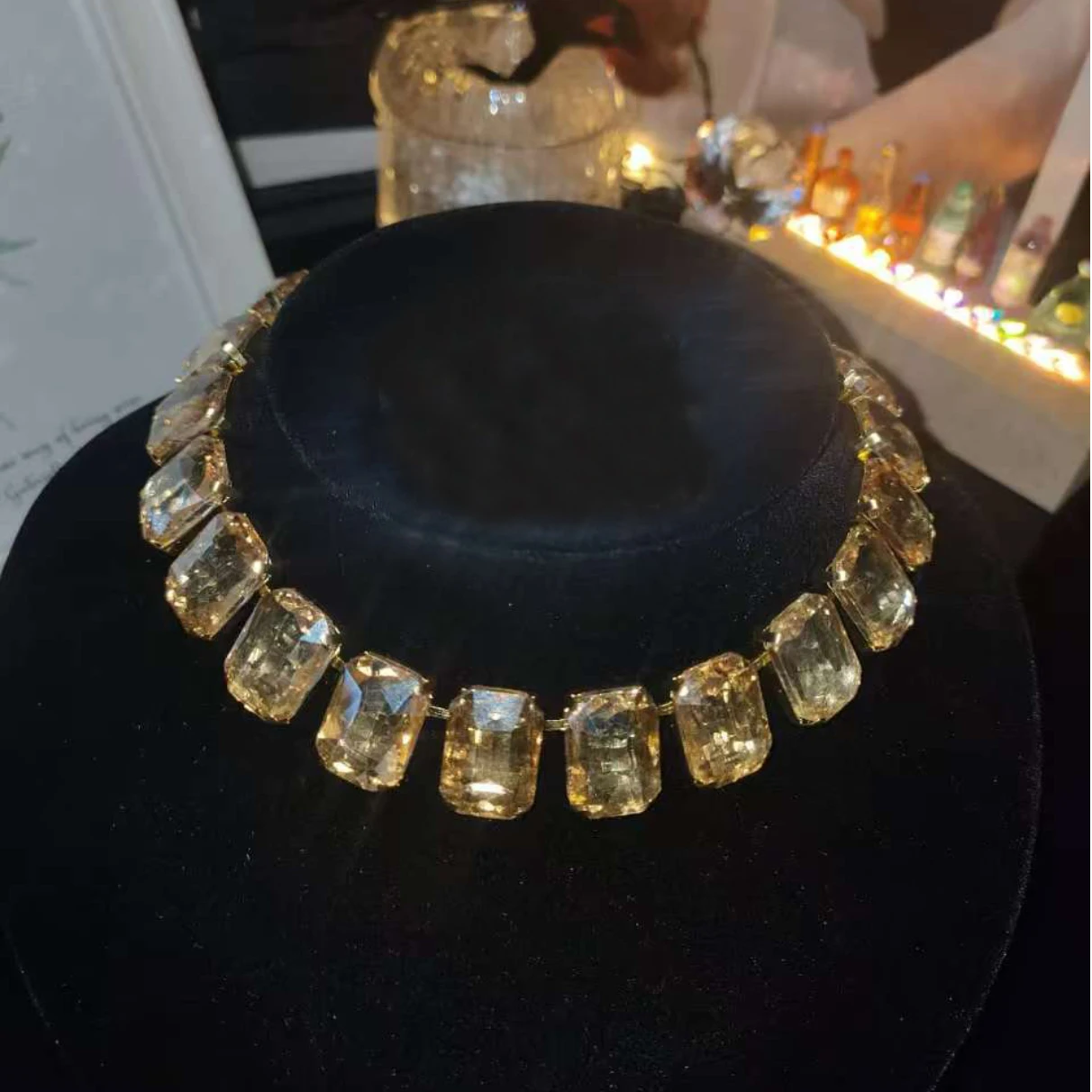 

Champagne Crystal Choker Necklace Woman Ladies Adjustable Geometry Square Glass Clavicle Chain Luxury Party Short Jewelry Gifts