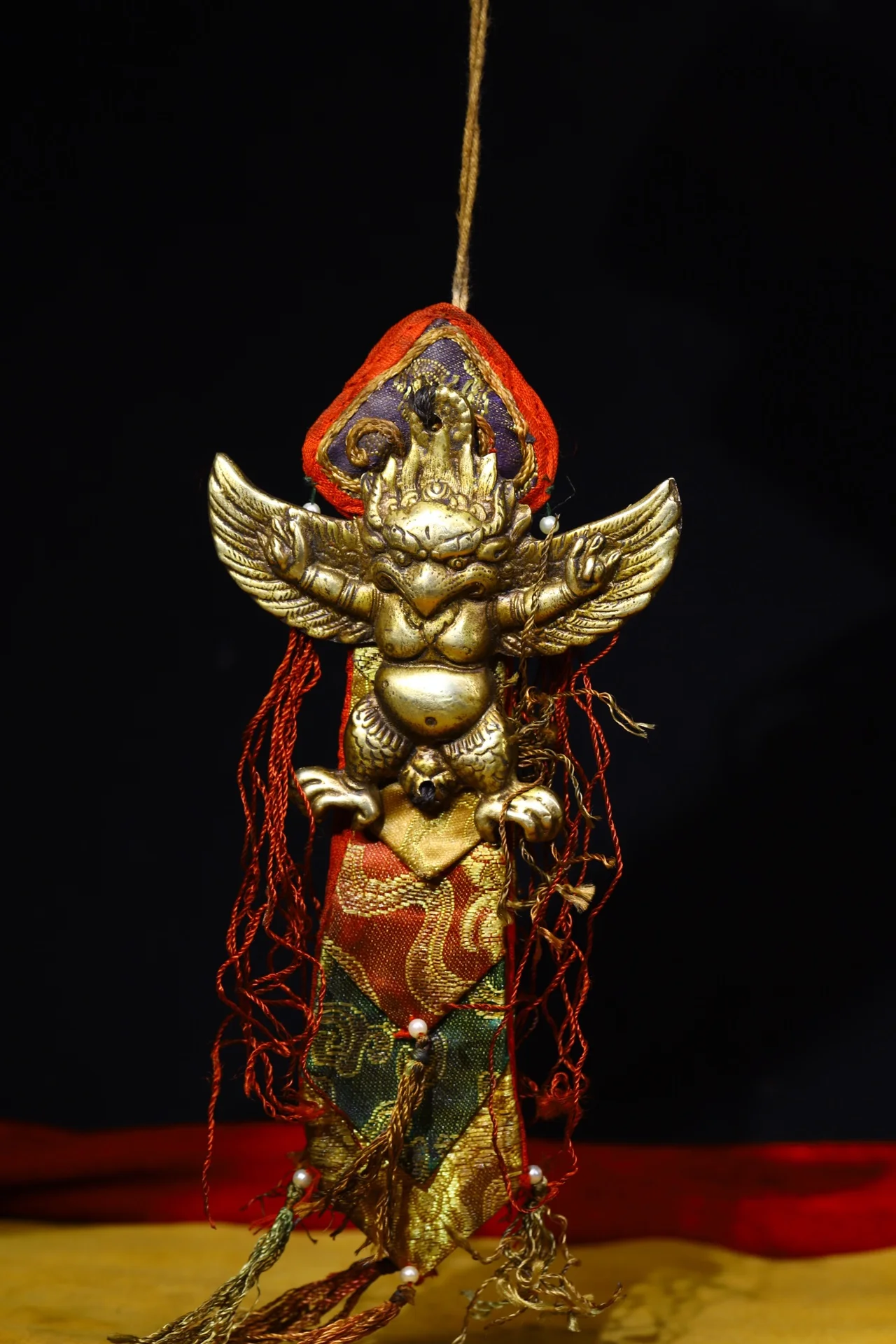 

11"Tibetan Temple Collection Old Bronze Cinnabar Garuda Dhwaja Buddha Card Prayer Flags hanging screen Amulet Town house