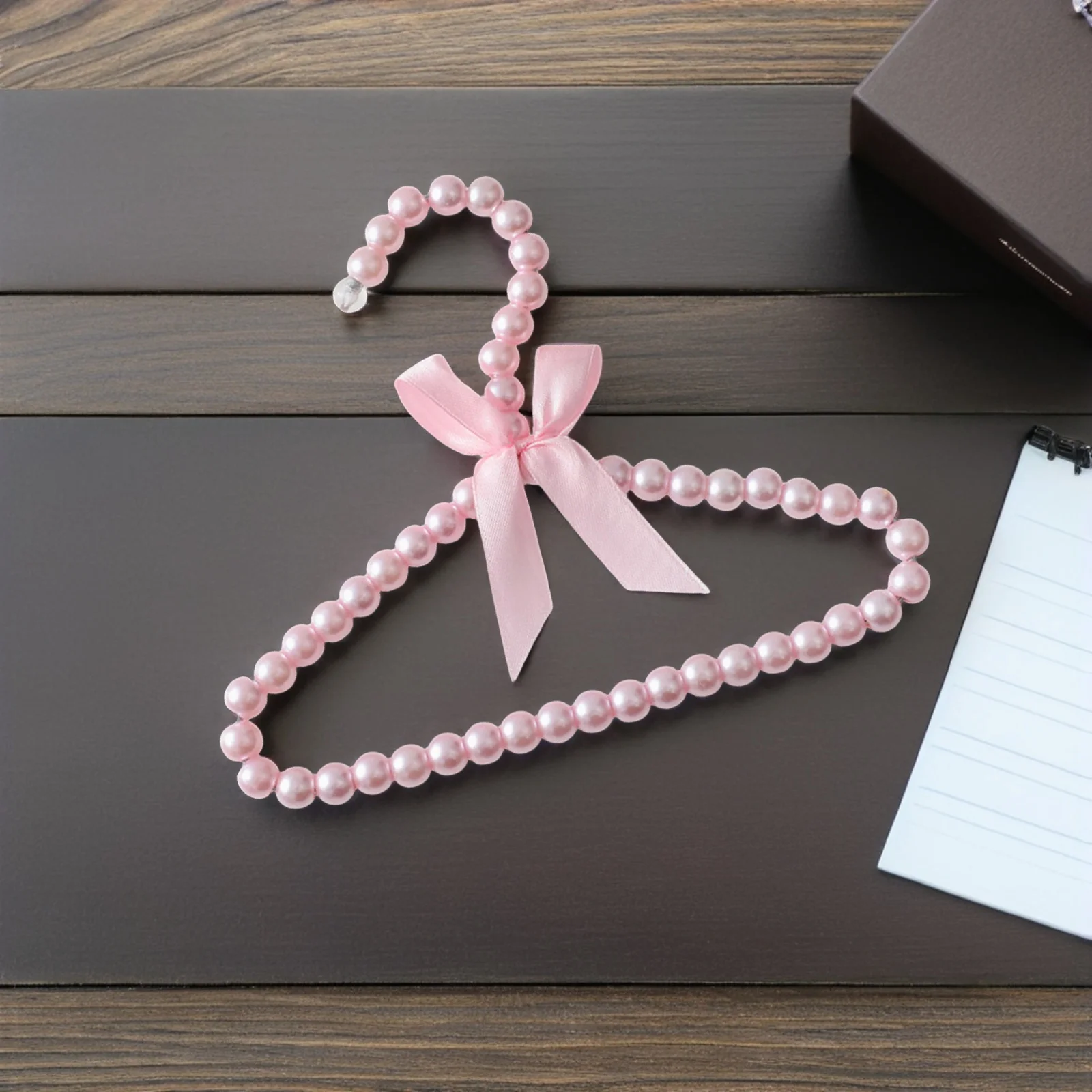 

5Pcs Clothes Hangers Fine Workmanship Pearl Look Hangers for Kids Clothing Storage Yard Indoor Hanging Decorative Use